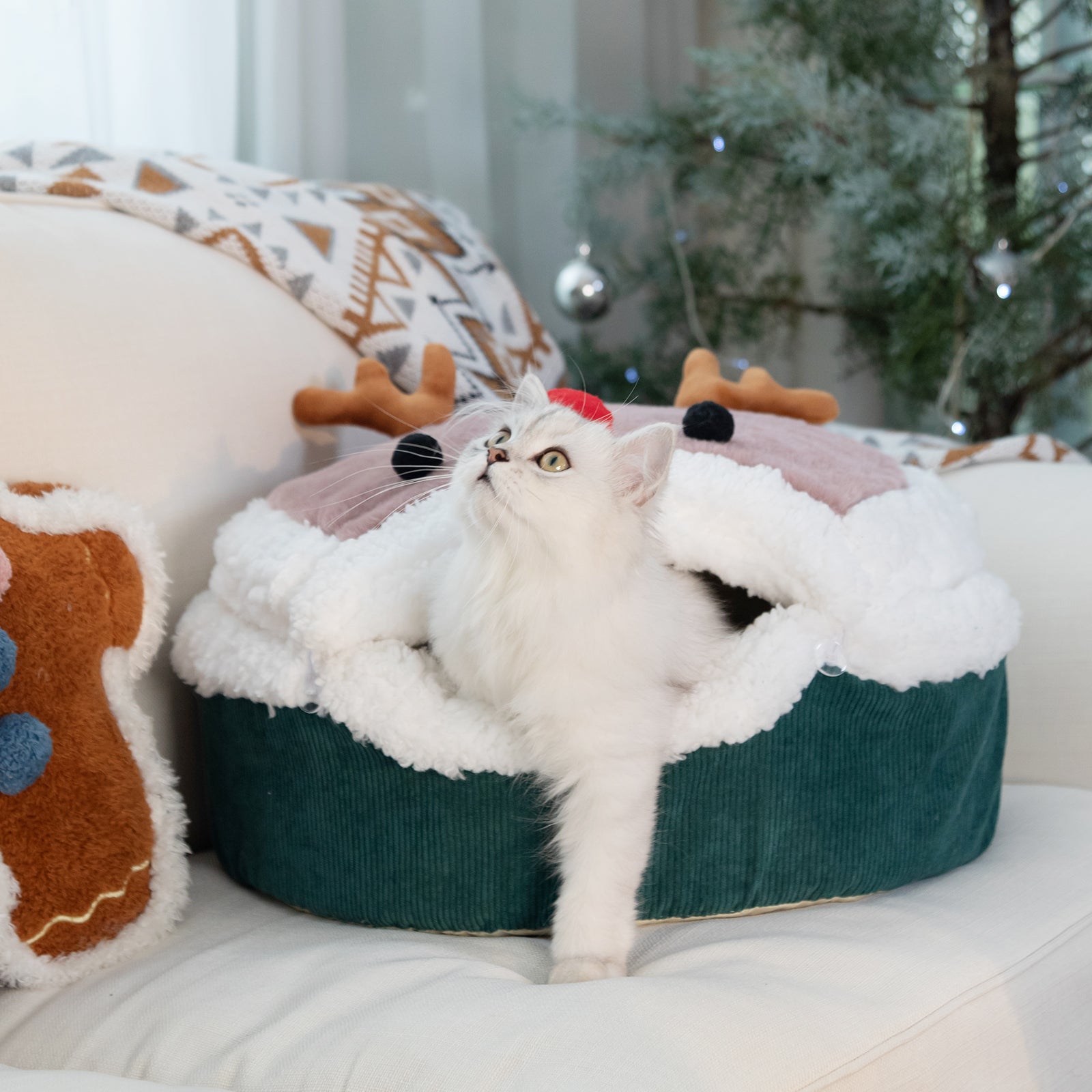 Reindeer Style Cat Bed