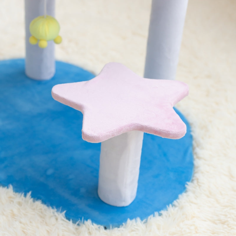 Star-shaped platform on the Crab Cat Tree.